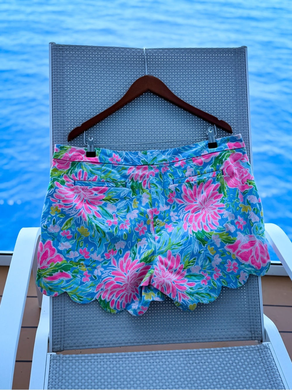 Lilly Pulitzer Buttercup Scallop Hem Floral Shorts Preppy Coastal Golf Beach 14 - Picture 3 of 4